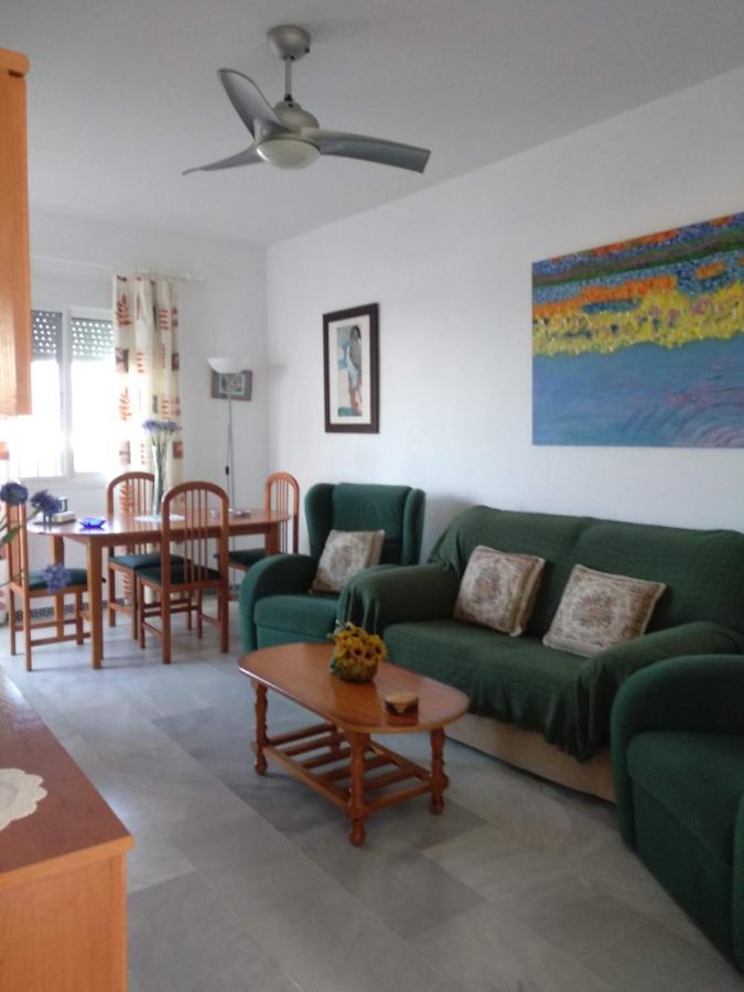 Apartamento Vacacional Maximo 4 Personas โนโบซังก์ติเปตรี ภายนอก รูปภาพ