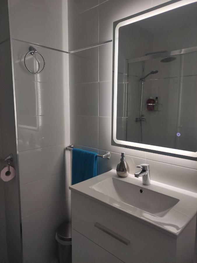 Apartamento Vacacional Maximo 4 Personas โนโบซังก์ติเปตรี ภายนอก รูปภาพ